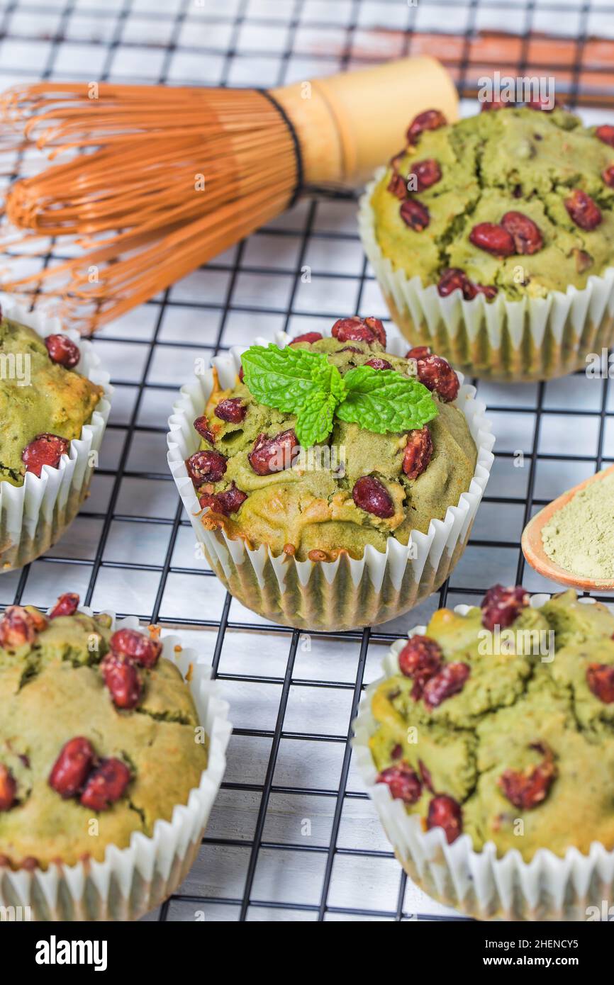 Honey tea cake hires stock photography and images Alamy