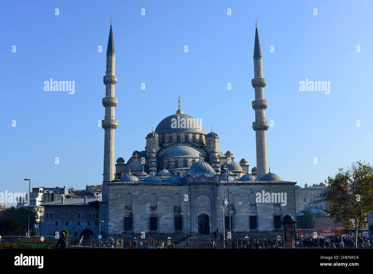 Yeni cami new mosque hi-res stock photography and images - Alamy