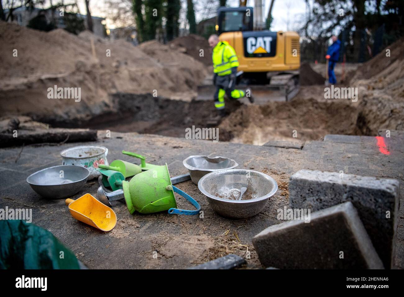 World war ii hand grenade hires stock photography and images Alamy