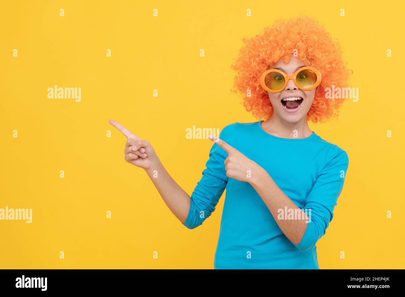 Advert fancy hi-res stock photography and images - Alamy