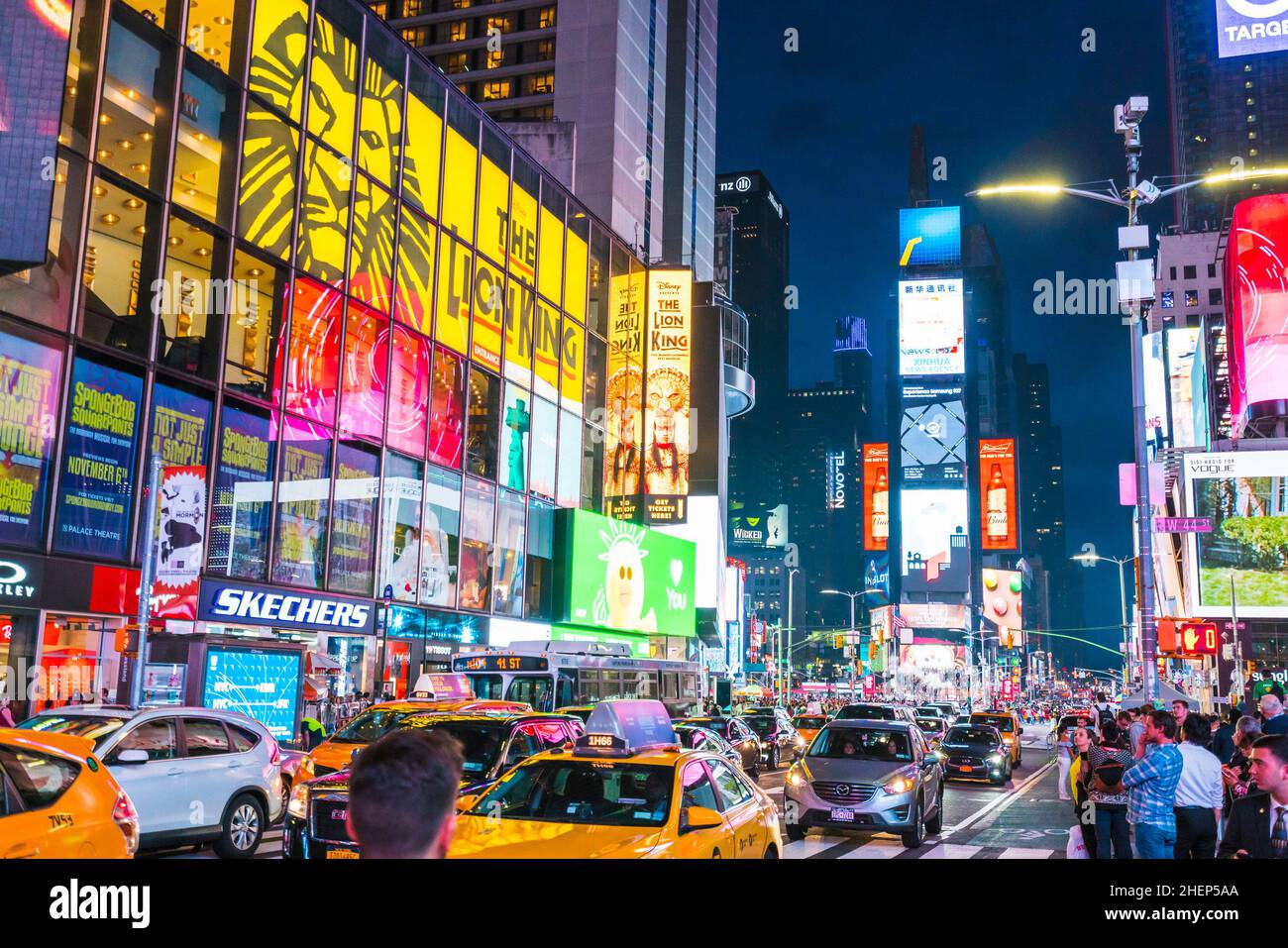 Page 3 - Downtown Manhattan Taxi Cab Night High Resolution Stock  Photography and Images - Alamy