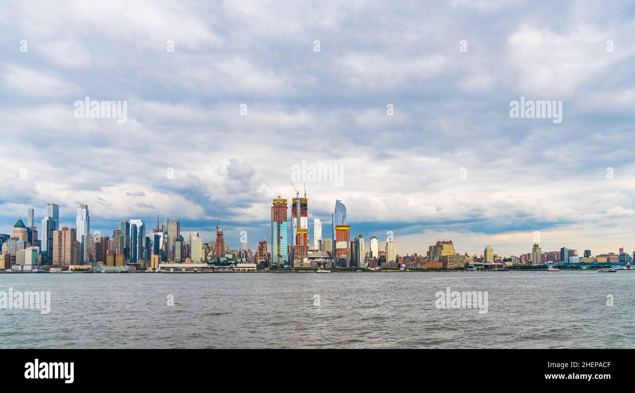new york,usa, 08-25-17: new york city skyline  at night with reflection in hudson river. Stock Photo