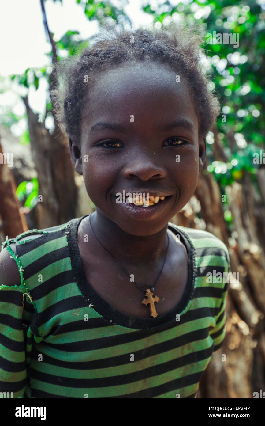 African children happy face hi-res stock photography and images - Alamy