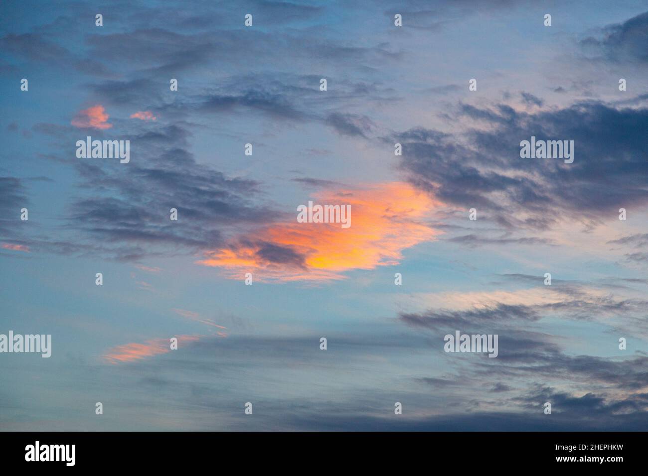 Red morning sky hi-res stock photography and images - Alamy
