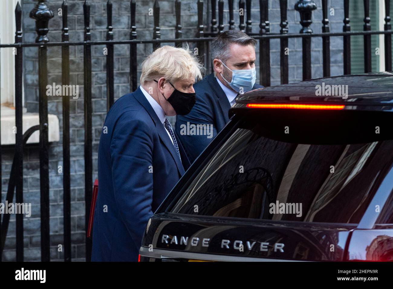 London, UK.  12 January 2022.  Boris Johnson, Prime Minister, leaves Number 10 Downing Street for Prime Minister’s Questions (PMQs) at the House of Commons.  The Prime Minister is under pressure from MPs to respond to questions relating to a party on 20 May 2020 in the gardens of 10 Downing Street, at a time when UK lockdown restrictions banned social gatherings.   Credit: Stephen Chung / Alamy Live News Stock Photo