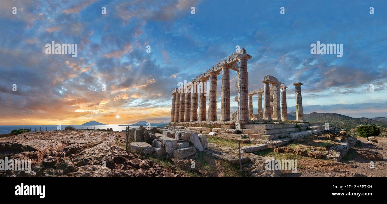 The ancient Greek Doric temple of Poseidon at Cape Sounion, Greece, 444–440 BC. Standing on a 200 ft high cape the temple of Poseidon is a landmark vi Stock Photo