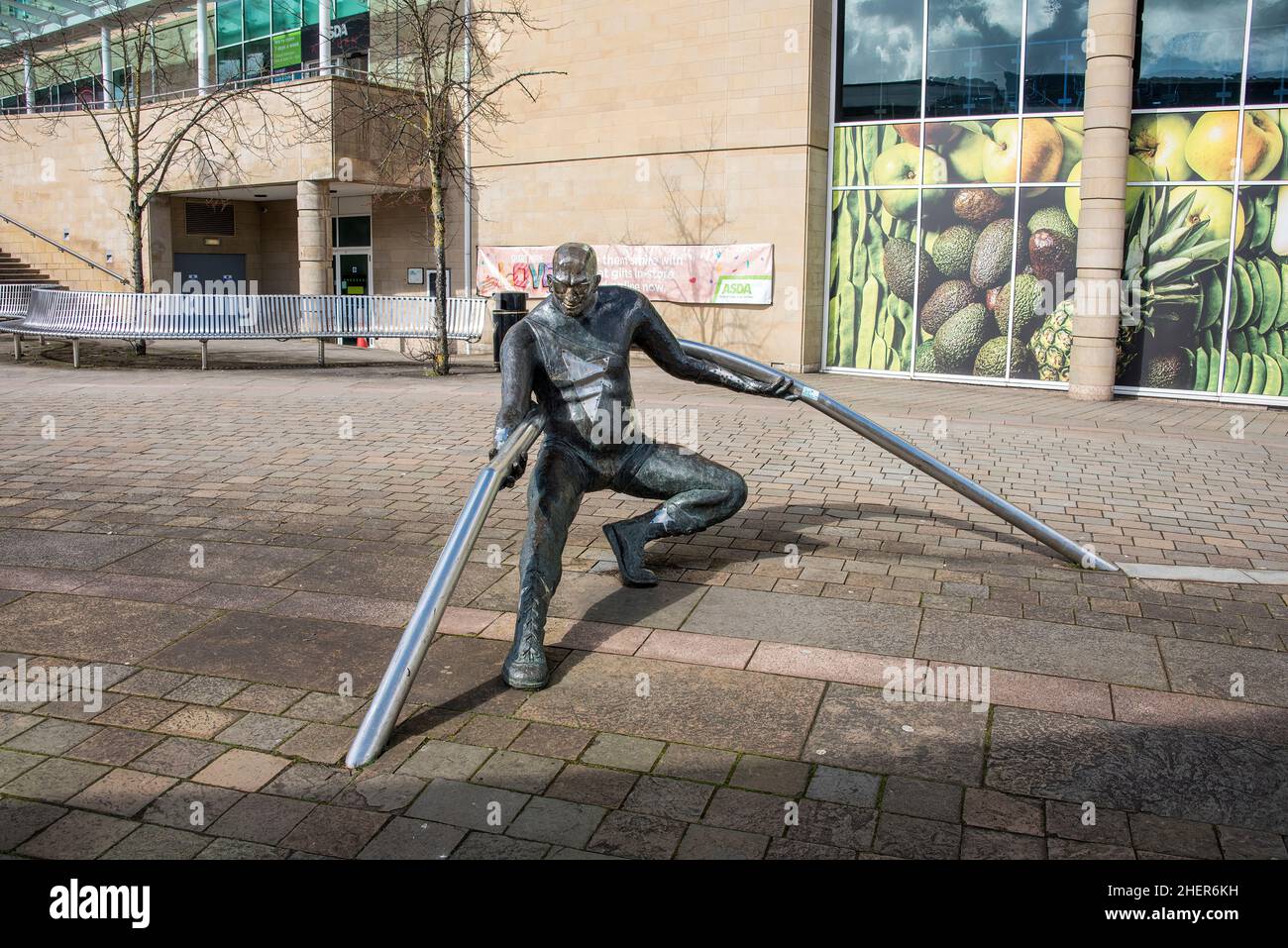 Heave Ho sculpture in town centre Hamilton, Lanarkshire, Scotland Stock Photo