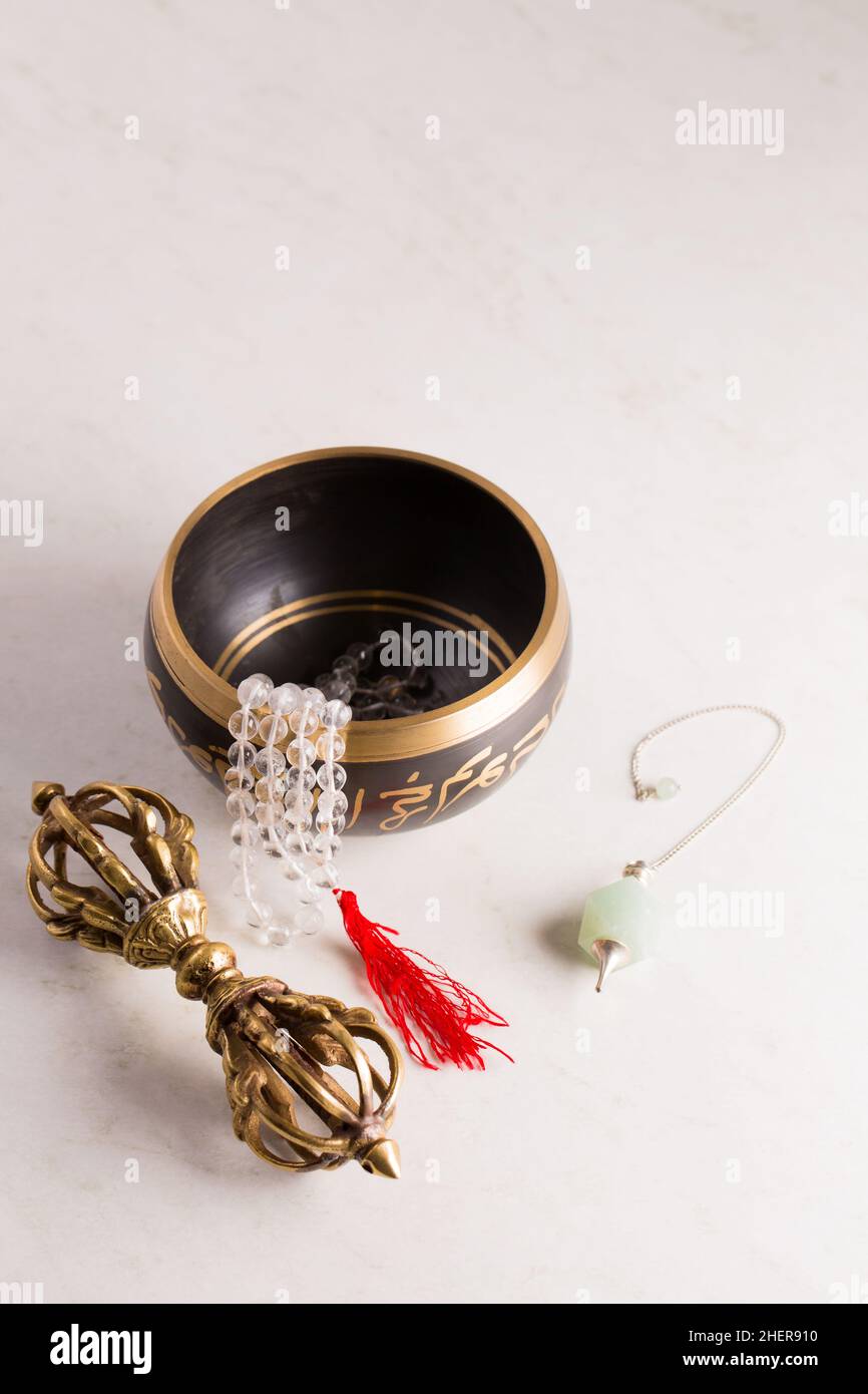 Pendulum, singing bowls and other healing tools for healing in Reiki ...