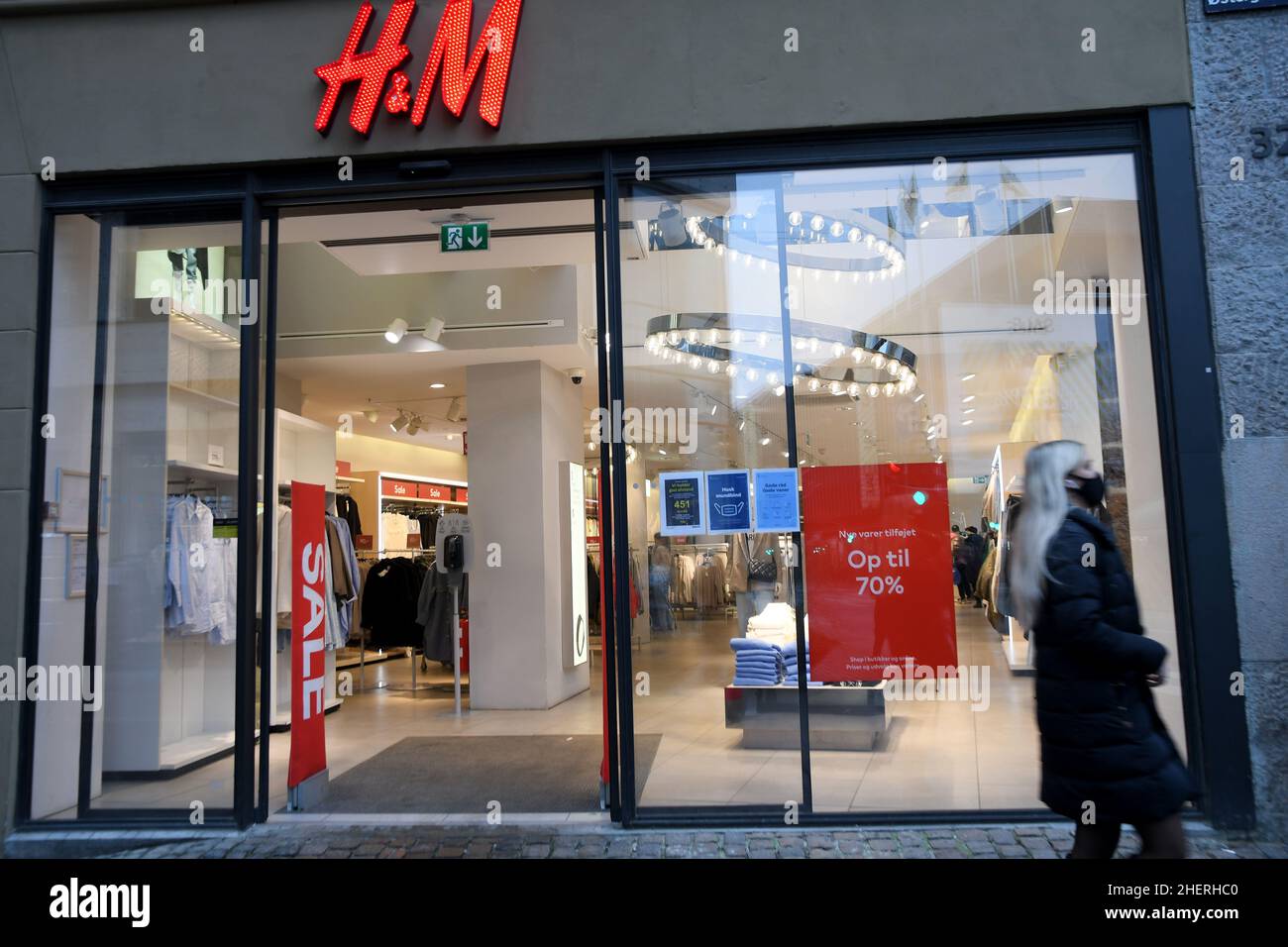 Copenhagen, Denmark., 12 January 202 /Sale at Swedish retail H&M store in danish capital Copenhagen ,Denmark. Joseph Dean/Dean Pictures Stock - Alamy
