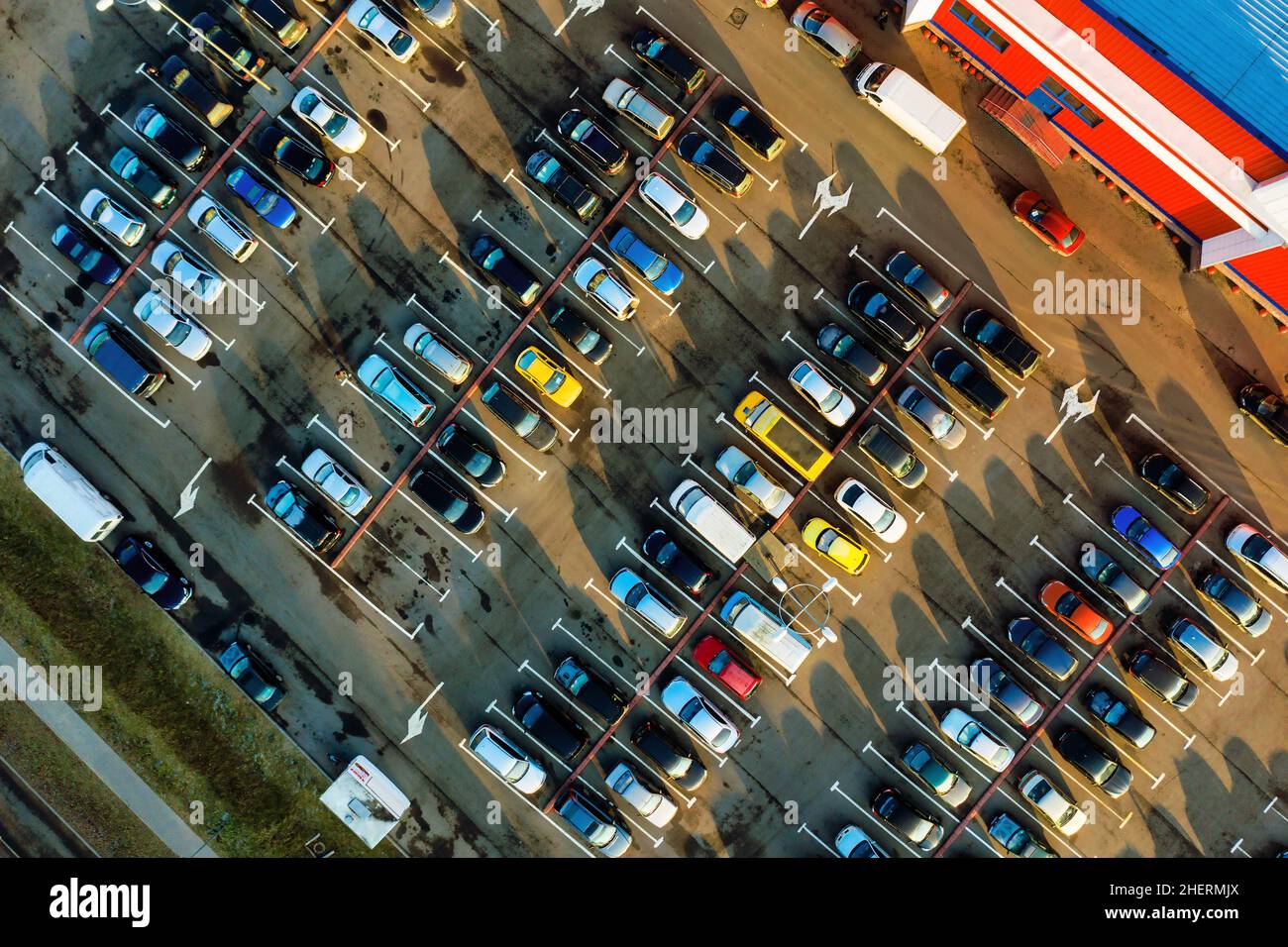 A hypermarket parking lot 100% solar - E.Leclerc, Carcassone