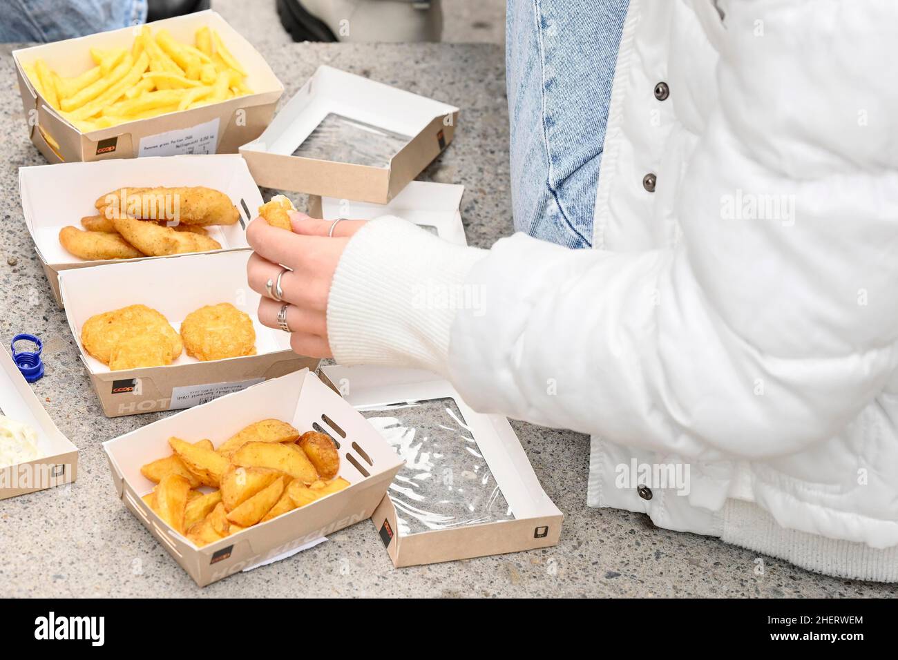 Finger food teenager Stock Photo - Alamy