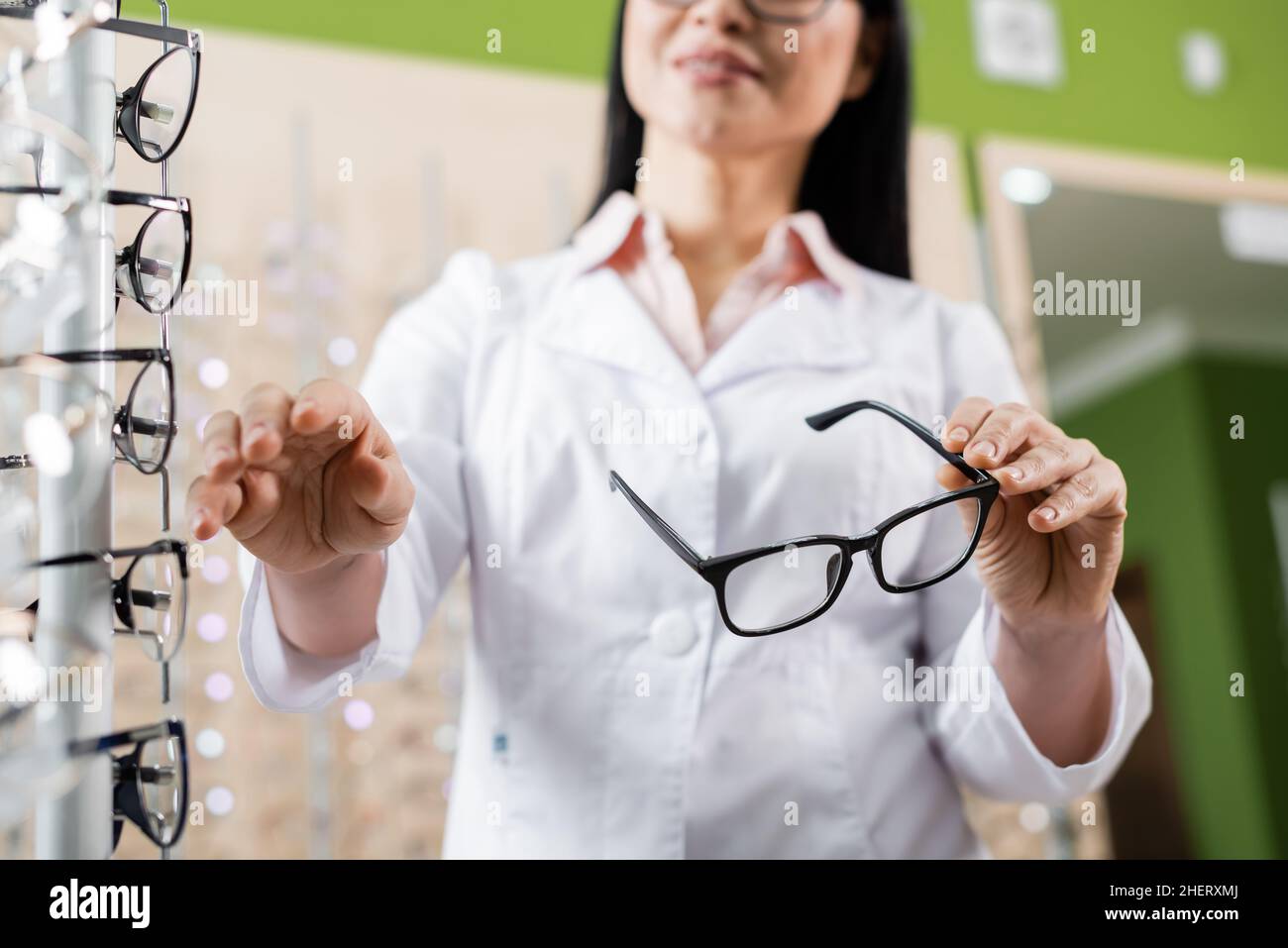 Blurred vision in one eye hires stock photography and images Alamy