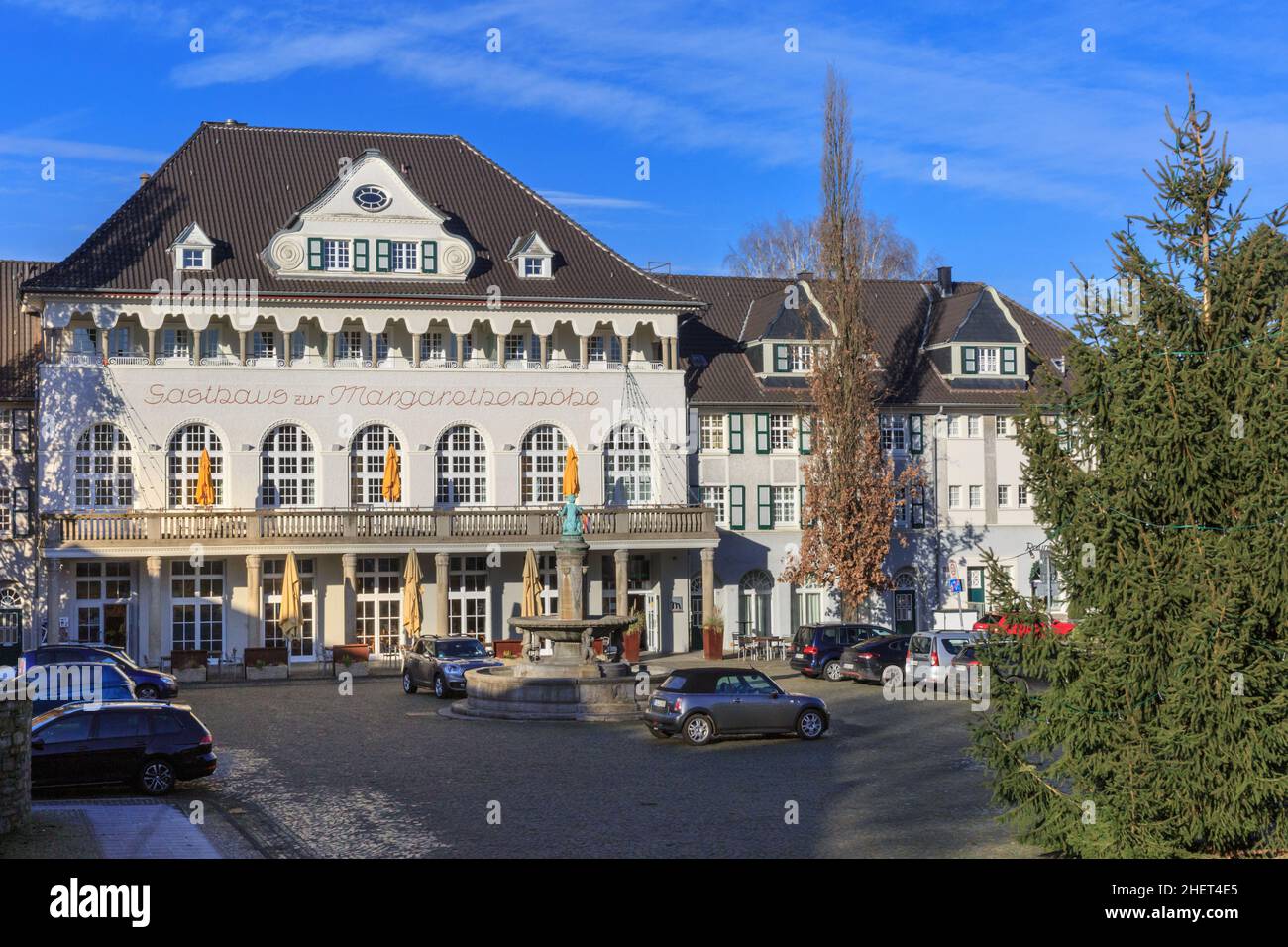 Gasthaus zur Margarethenhöhe, restaurant and Mintrops Stadt Hotel at Kleiner Markt, Krupp Margarethenhoehe garden city, Essen, NRW, Germany Stock Photo