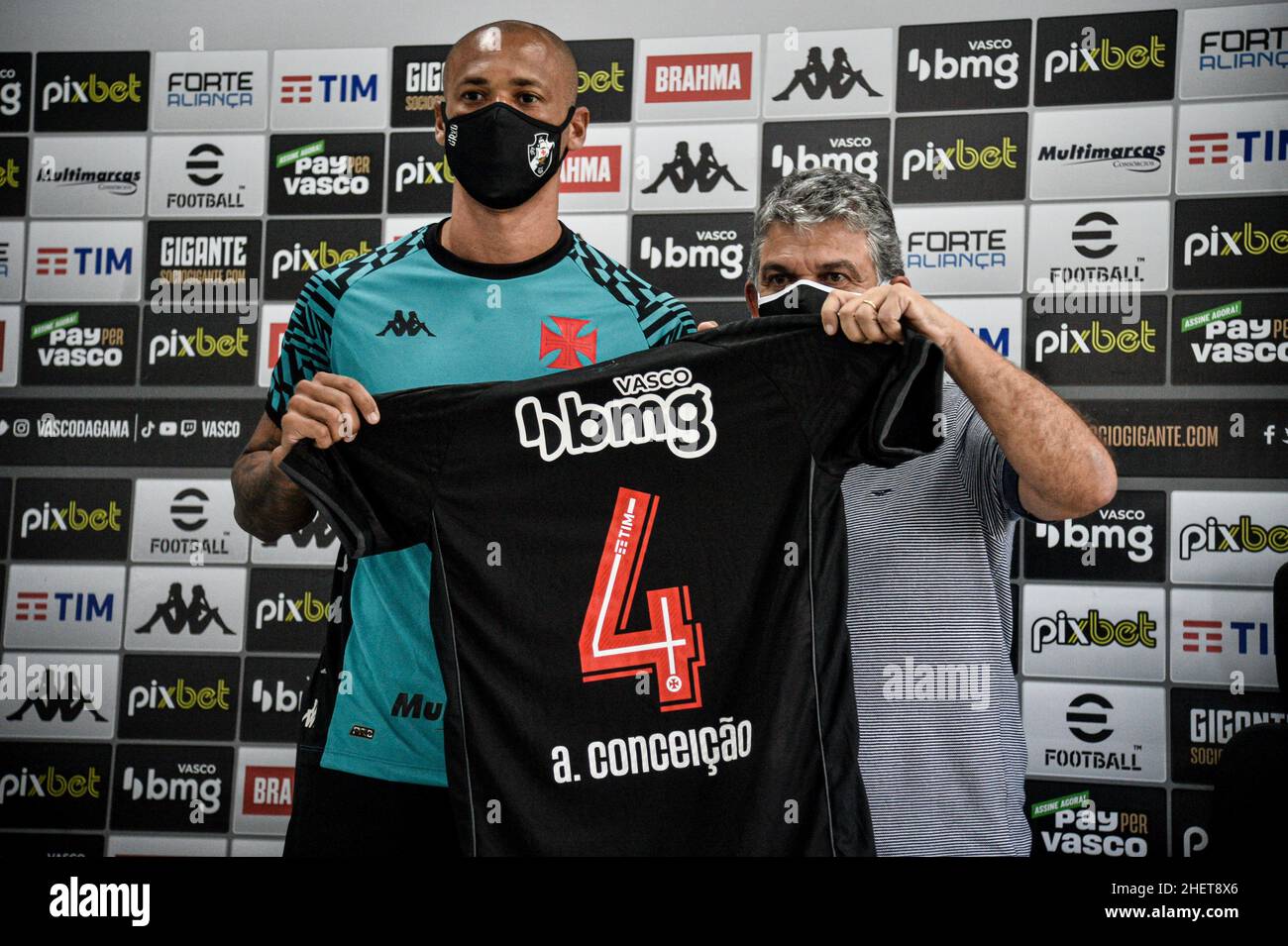 RIO DE JANEIRO, RJ - 12.01.2022: COLETIVA E TREINO NO CT VASCO DA GAMA -  Defender Anderson Conceição presentation during a press conference held at  CT Moacyr Barbosa, located in Jacarepaguá, in