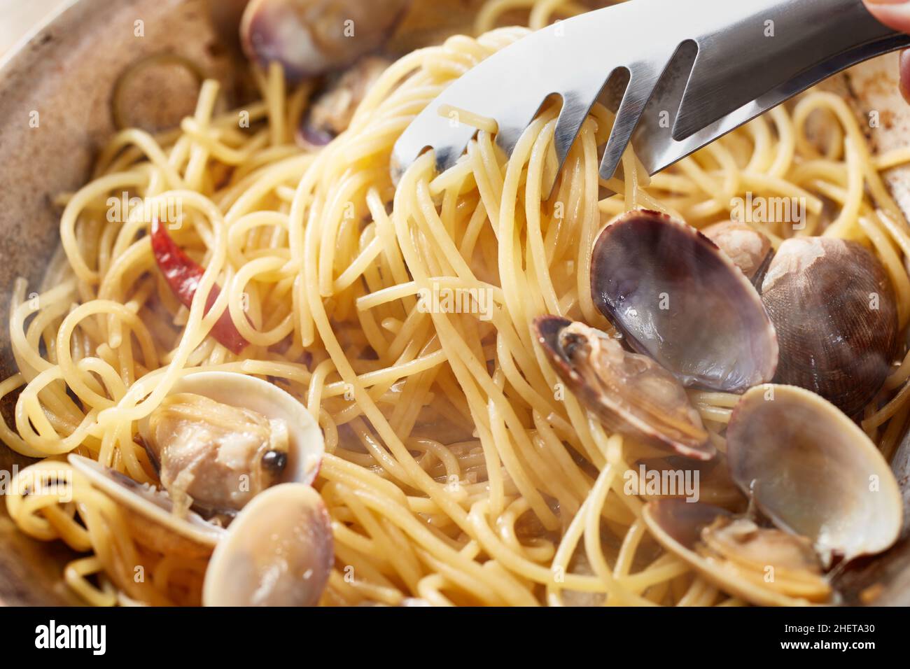 Spaghetti with vongole clams Stock Photo Alamy