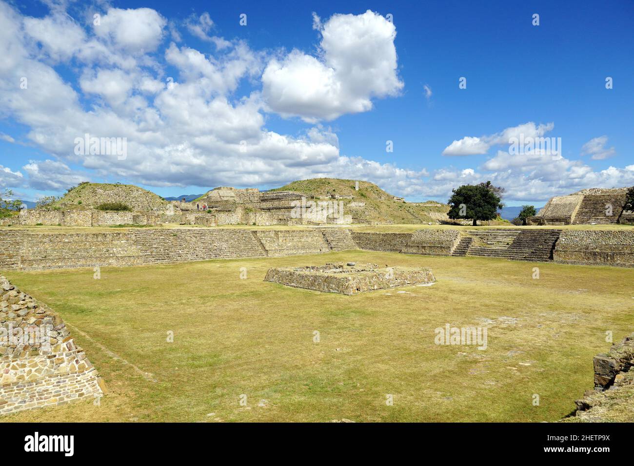 Monte Albán, zapotec ruins, preColumbian archaeological site, State of