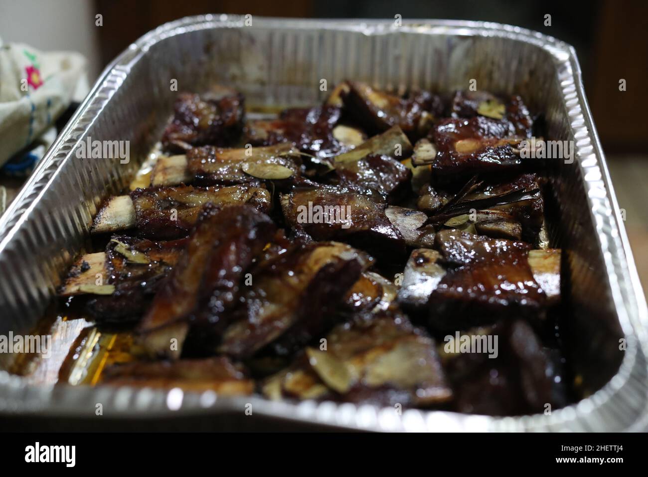 Ribs in the oven for dinner 24 December 2018 Christmas. grill, barbecue sauce (Photo: LuisGutierrez / NortePhoto.com) Costillas en el horno para la cena 24 diciembre 2018 Navidad. parrilla, salsa barbecue (Photo: LuisGutierrez/NortePhoto.com) Stock Photo