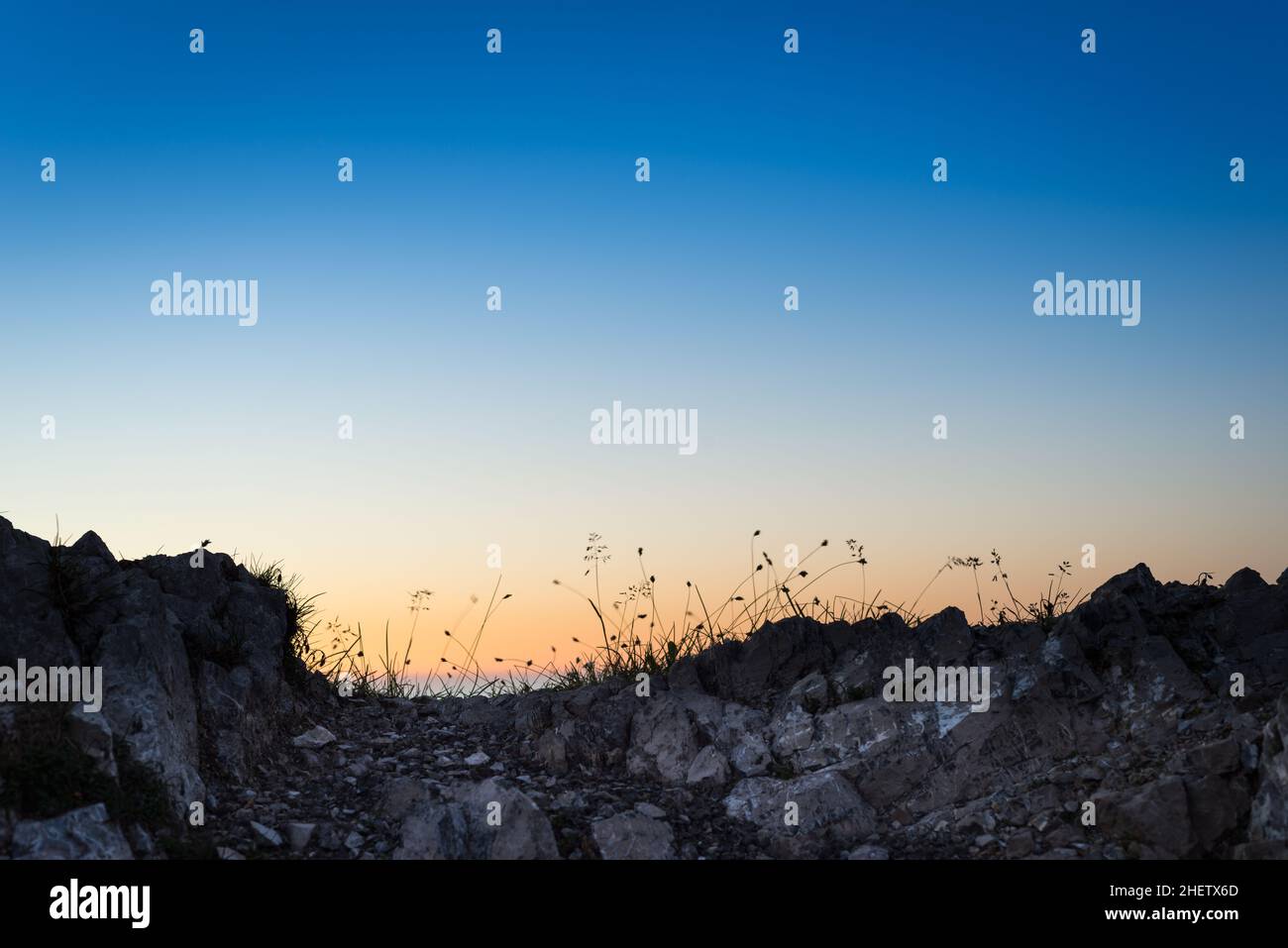 Grass mountain background hi-res stock photography and images - Alamy