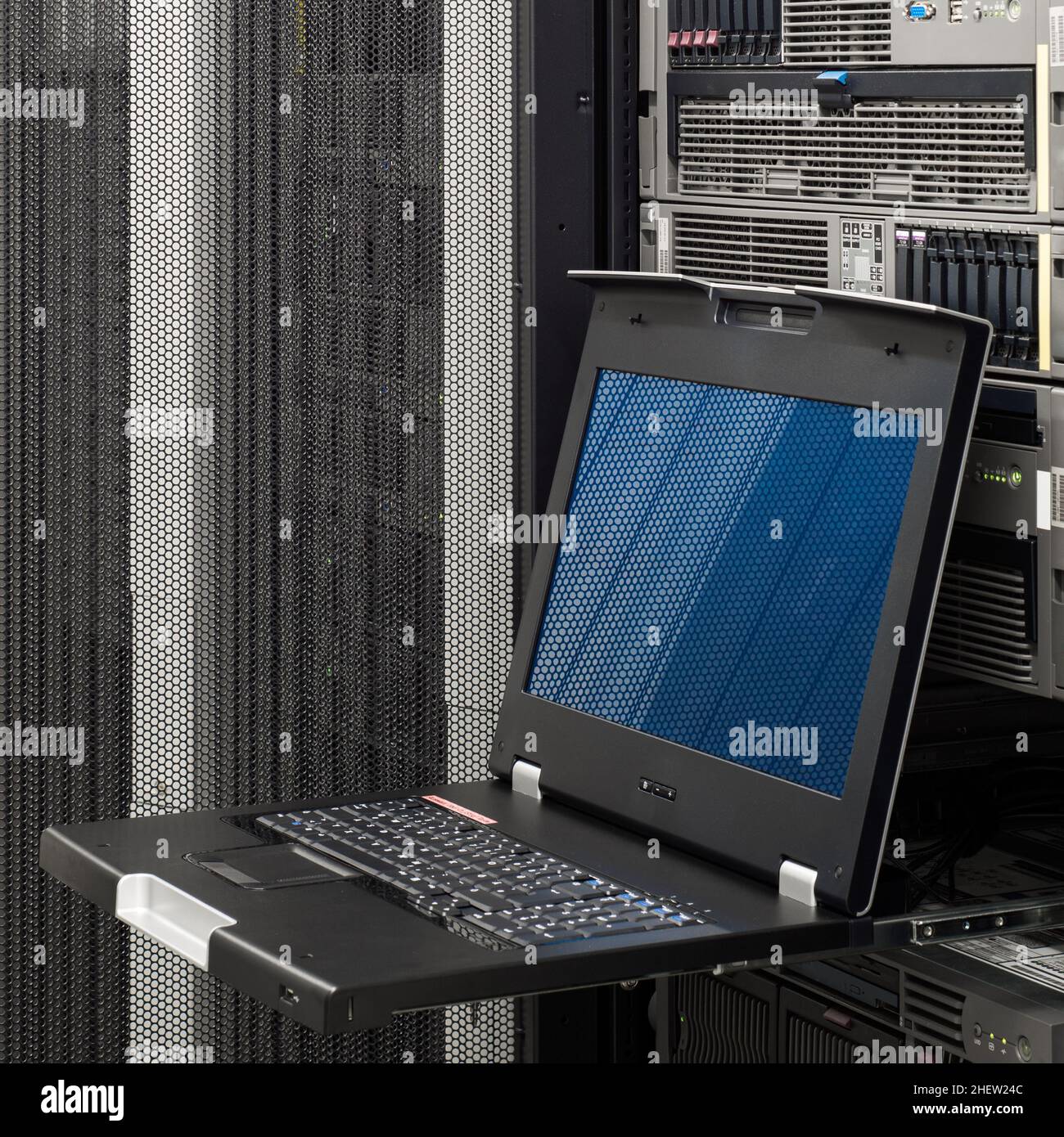Keyboard video mouse kvm switch in server rack mount stock photo alamy