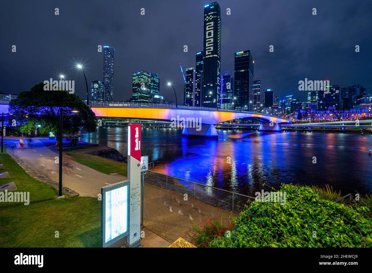 Victoria Bridge over Brisbane River at night with Brisbane CBD skyline in background. Brisbane Queensland Stock Photo