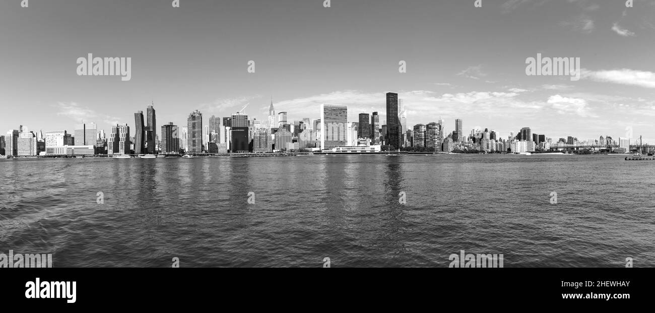 panorama of New York with river Hudson Stock Photo - Alamy