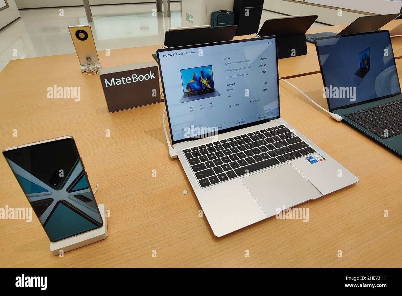 Shanghai, Shanghai, China. 13th Jan, 2022. On January 12, 2022, in Shanghai, Huawei's newly released flagship notebook matebook x Pro has been displayed and sold in Huawei's global flagship store on Nanjing Road. (Credit Image: © SIPA Asia via ZUMA Press Wire) Stock Photo