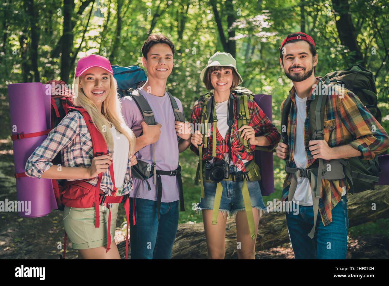 Friends camping supplies hi-res stock photography and images - Alamy