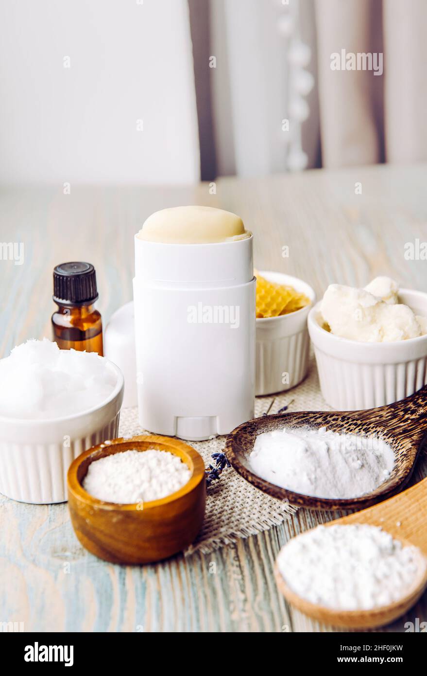 Making homemade deodorant stick with all natural ingredients concept.  Wooden background. Ingredients: arrowroot powder, baking soda, beeswax  Stock Photo - Alamy