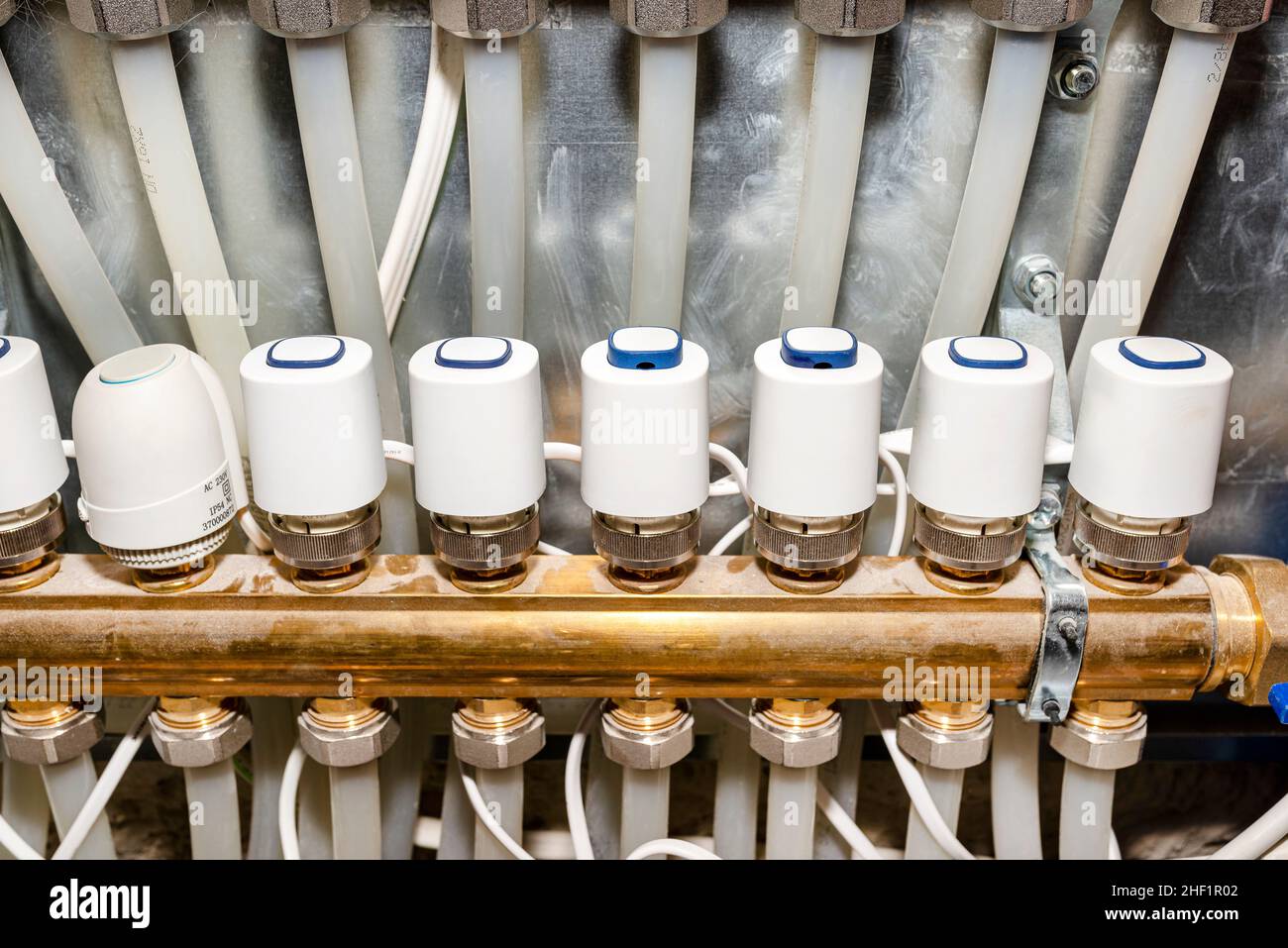 New brass manifold for underfloor heating with closed and open