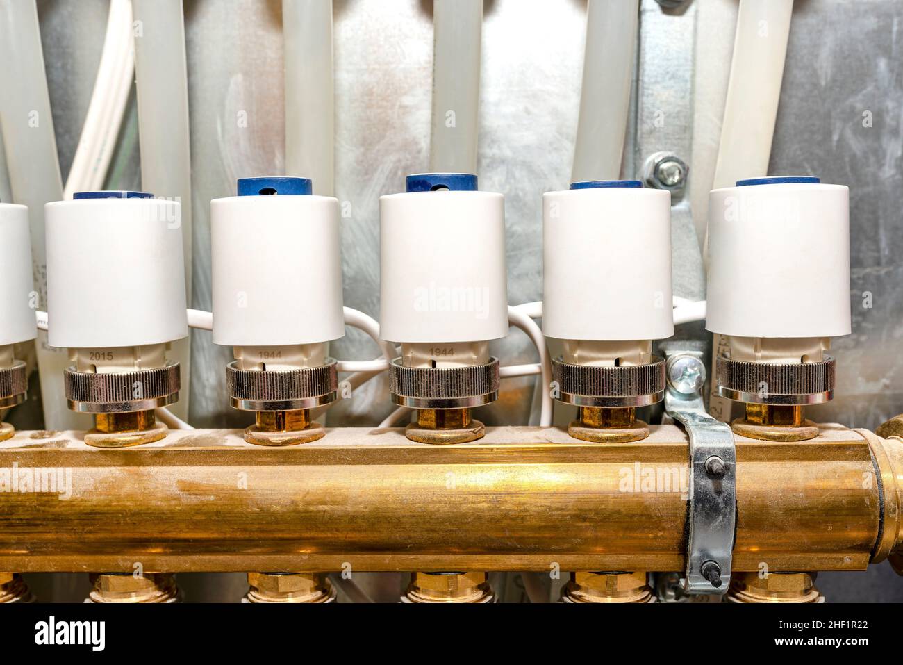 New brass manifold for underfloor heating with closed and open