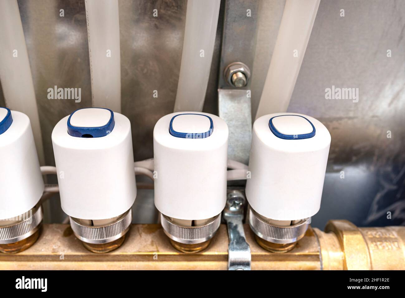 New brass manifold for underfloor heating with closed and open