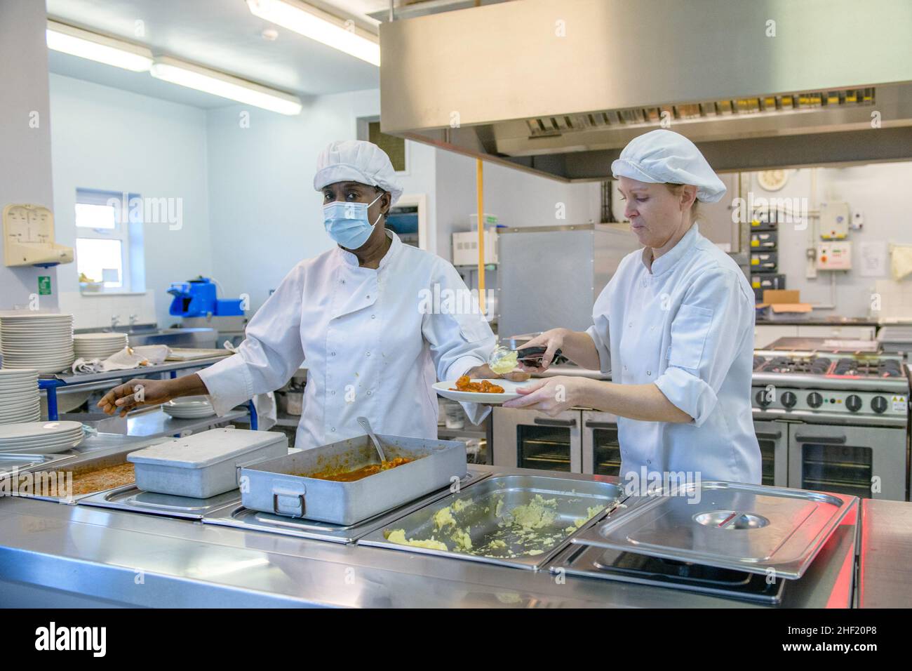 school-dinner-ladies-stock-photo-alamy