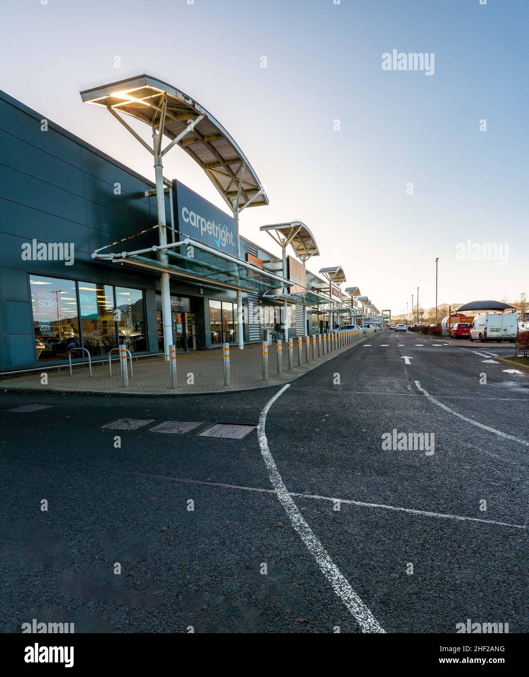 Retail park uk hires stock photography and images Alamy