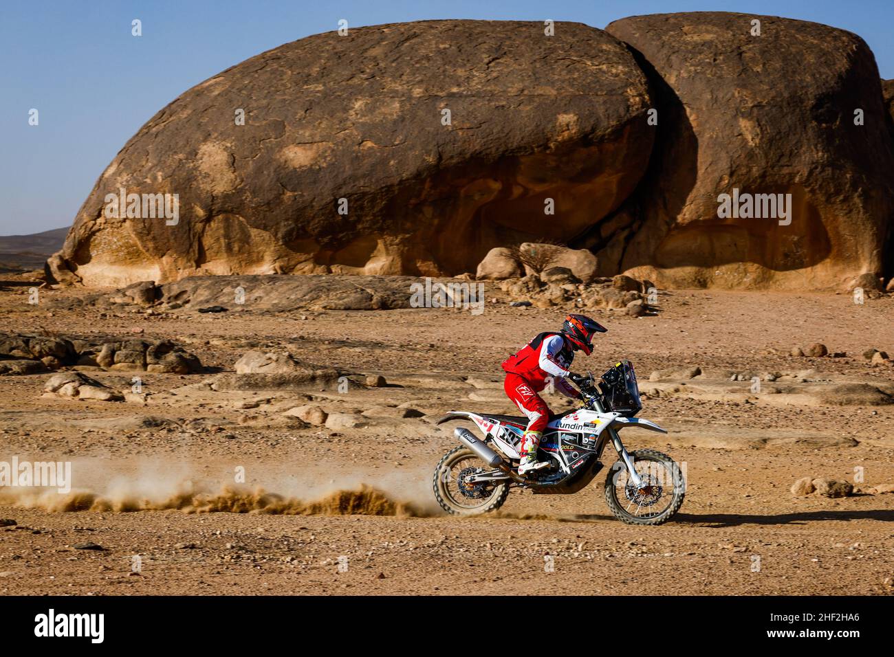 107 Lundin Jack (can), HT Rally Raid Husqvarna Racing, Husqvarna FR 450 Rally, Moto, W2RC, Motul, action during the Stage 11 of the Dakar Rally 2022 around Bisha, on January 13th 2022 in Bisha, Saudi Arabia - Photo Frédéric Le Floch / DPPI Stock Photo
