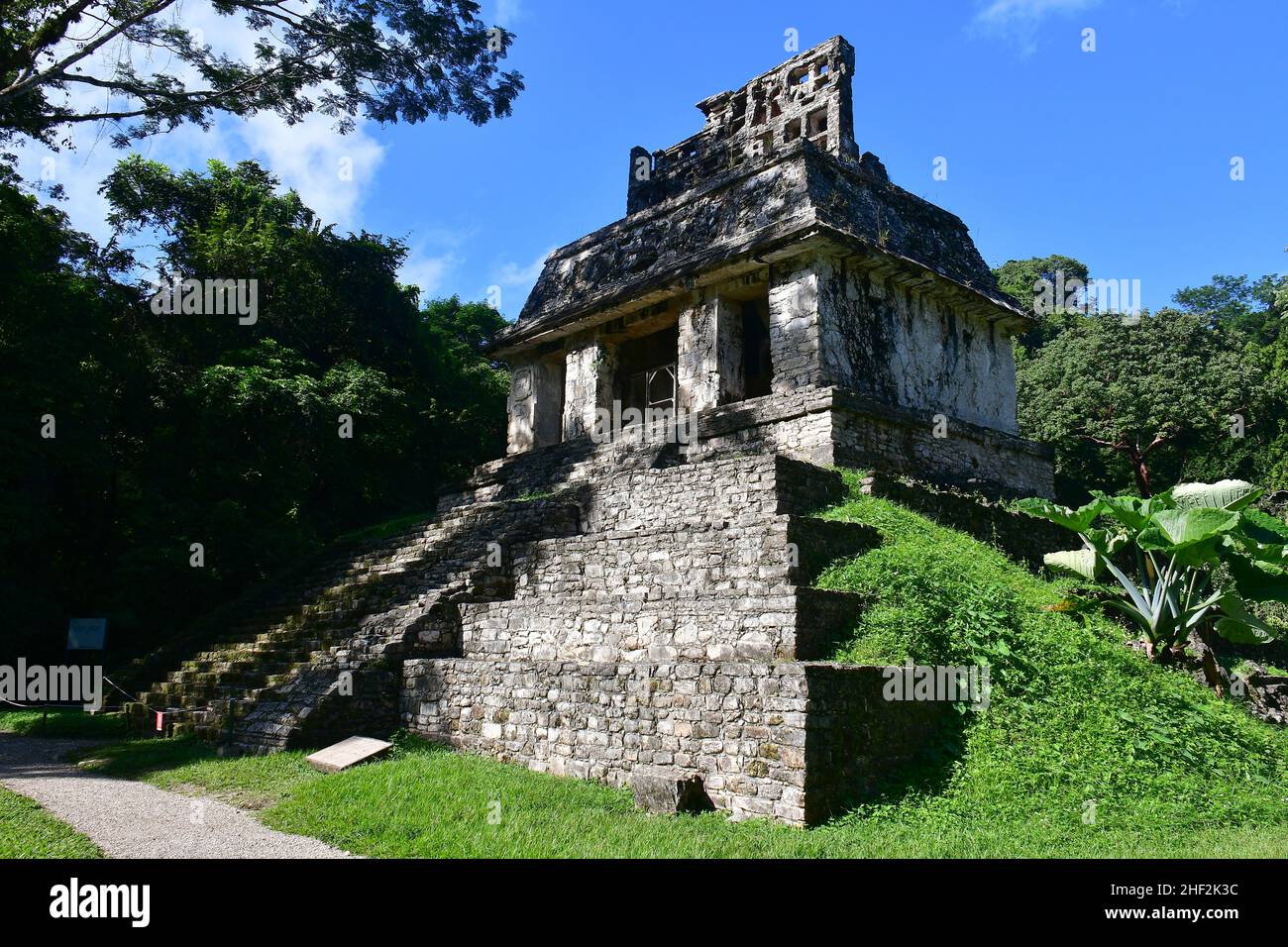 Temple of the Sun, (El Templo del Sol) Palenque Archaeological site ...