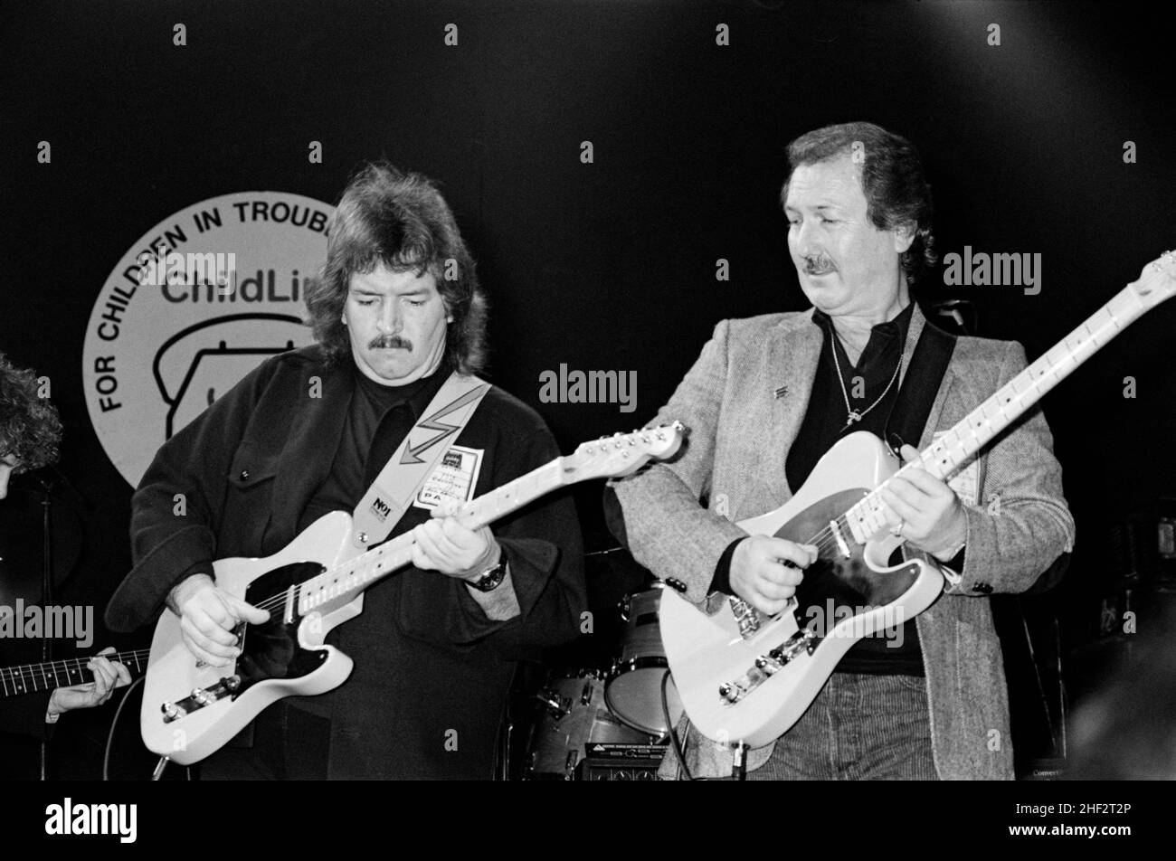 Seymour Duncan and James Burton performing at a charity jam at the Town & Country Club, London, England in 1987. Stock Photo