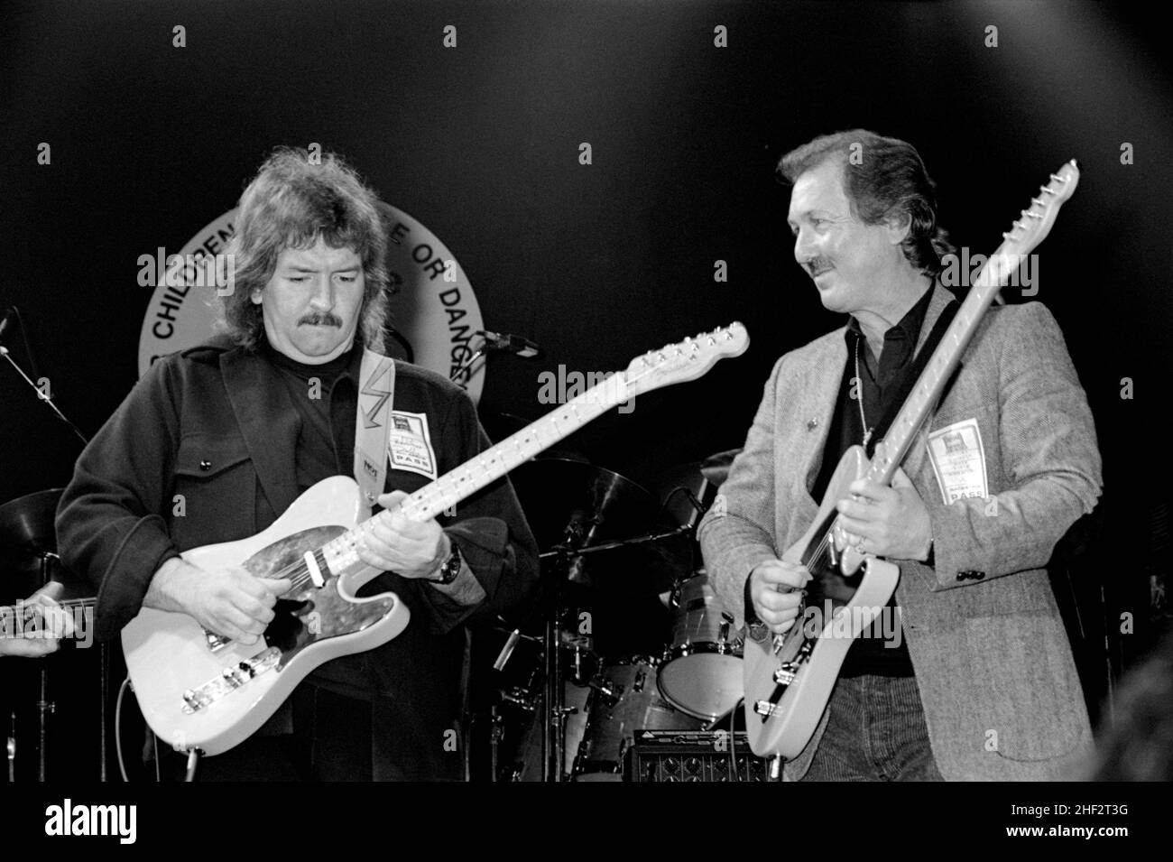 Seymour Duncan and James Burton performing at a charity jam at the Town & Country Club, London, England in 1987. Stock Photo