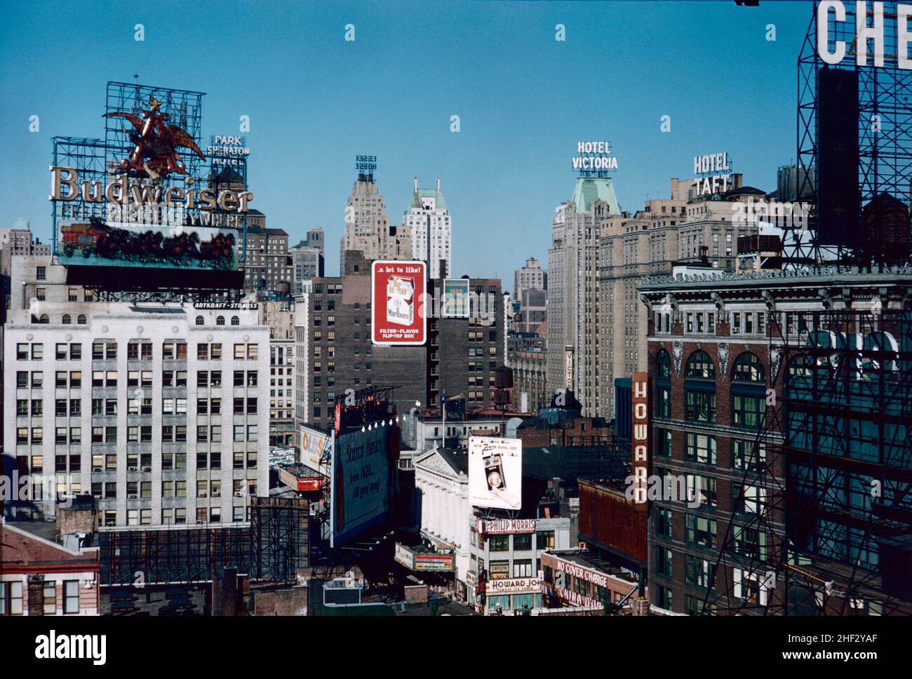 1950s new york city skyline hi-res stock photography and images - Alamy