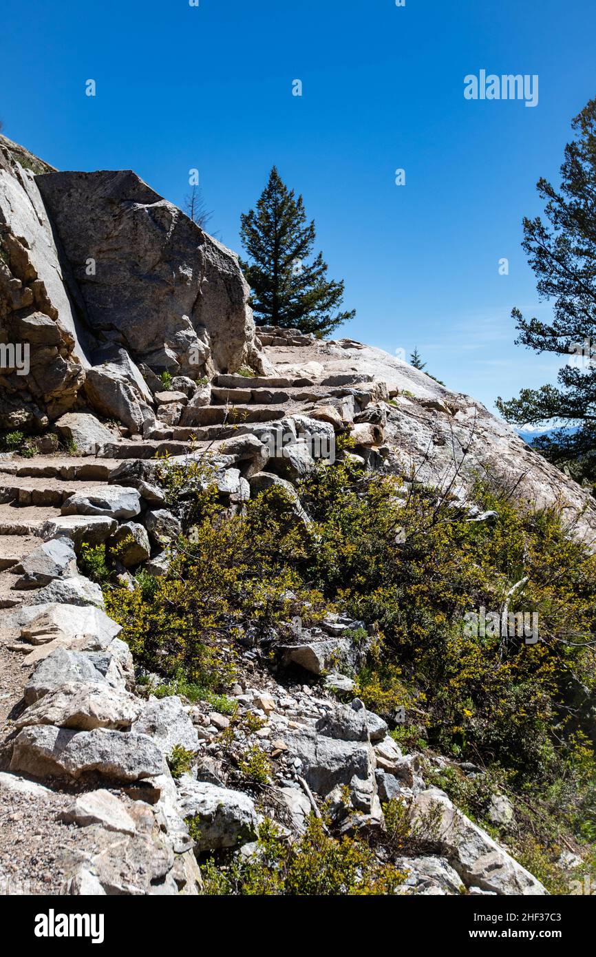 Jenny Lake Trail on the way to Inspiration Point that overlooks Jenny ...