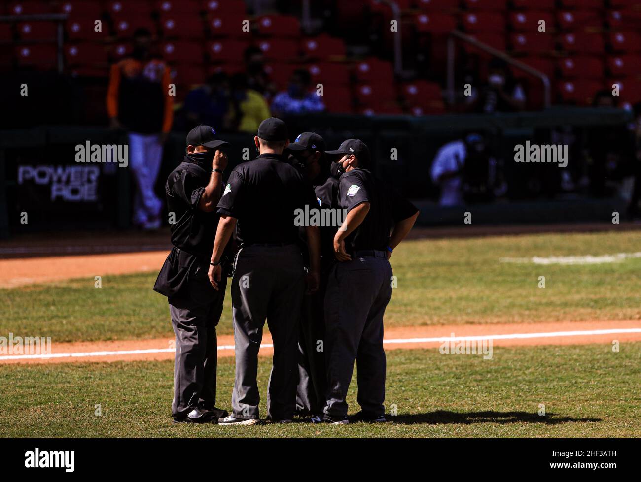 Photo: Major League Umpires - SLP2021071614 