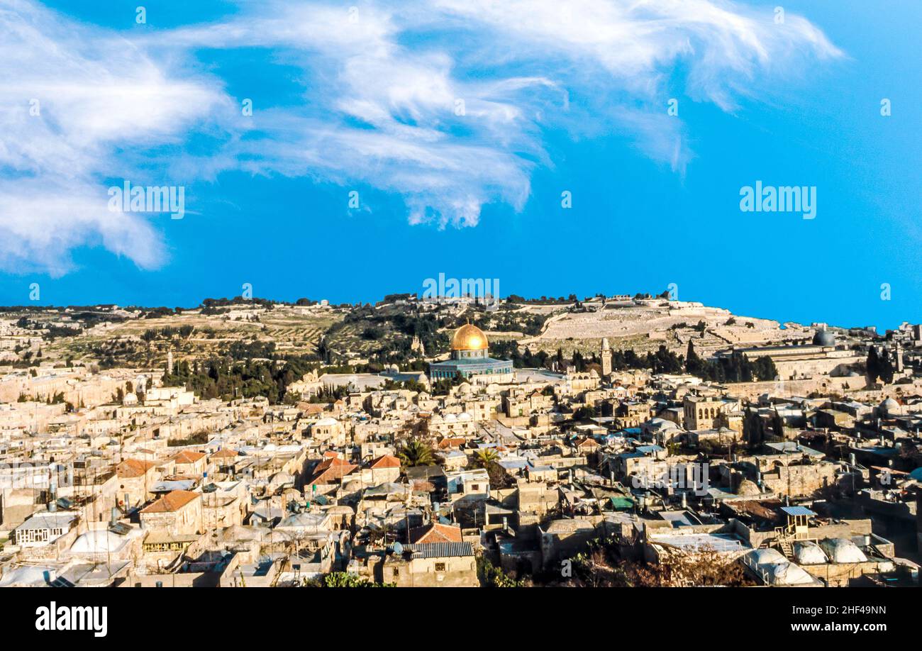 West jerusalem skyline hi-res stock photography and images - Alamy