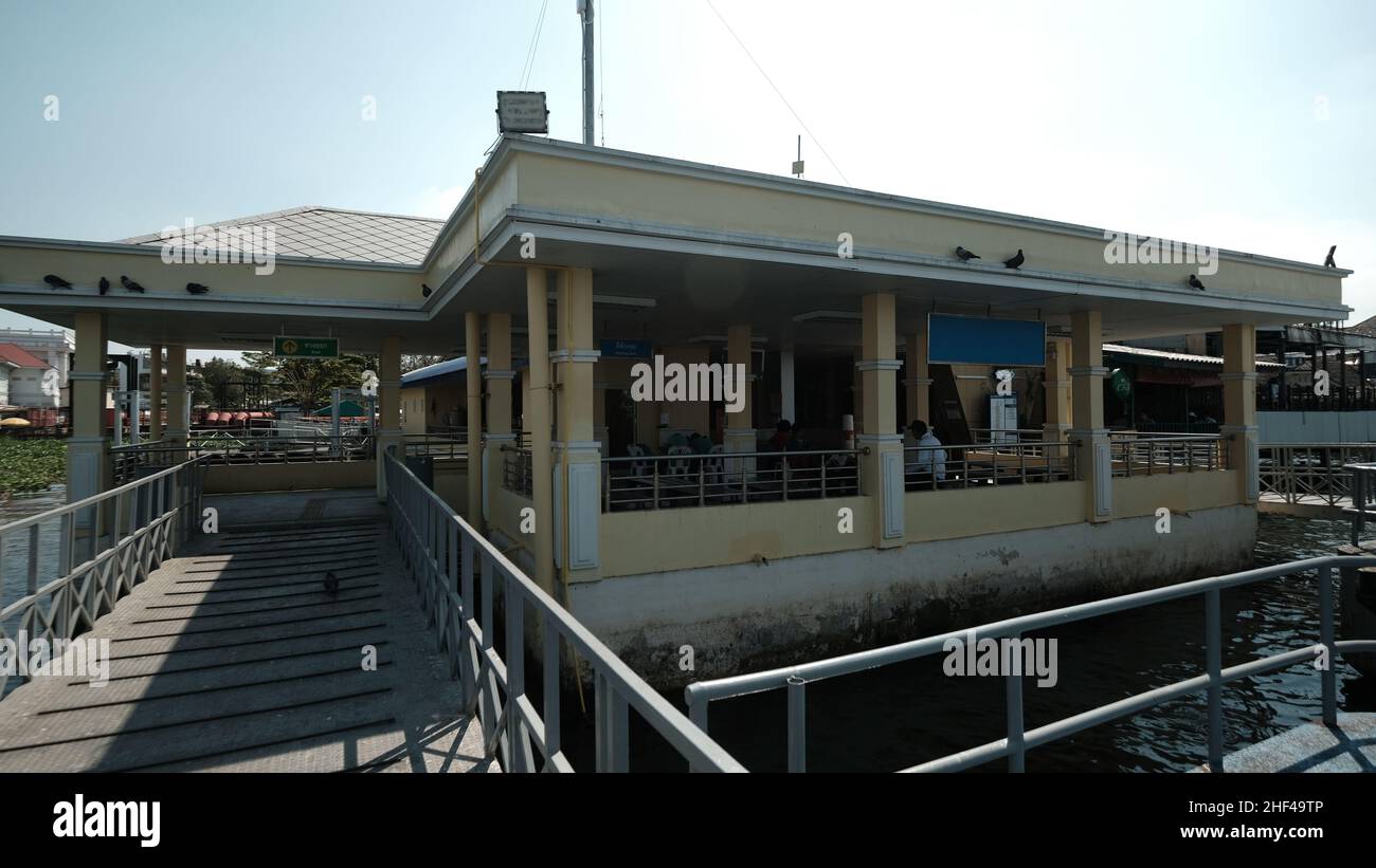 Thewet Pier area Chao Phraya River Bangkok Thailand Stock Photo - Alamy