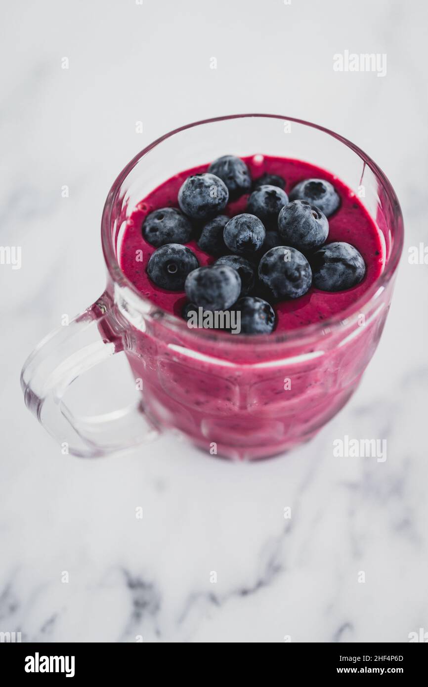 Blueberry pint hi-res stock photography and images - Alamy