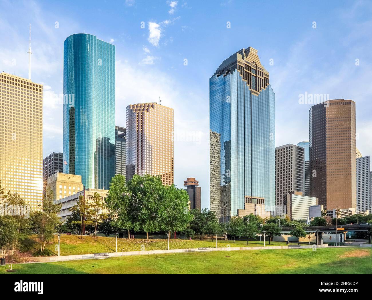 Houston skyline daytime hi res stock photography and images Alamy Houston skyline daytime hi res stock photography and images Alamy