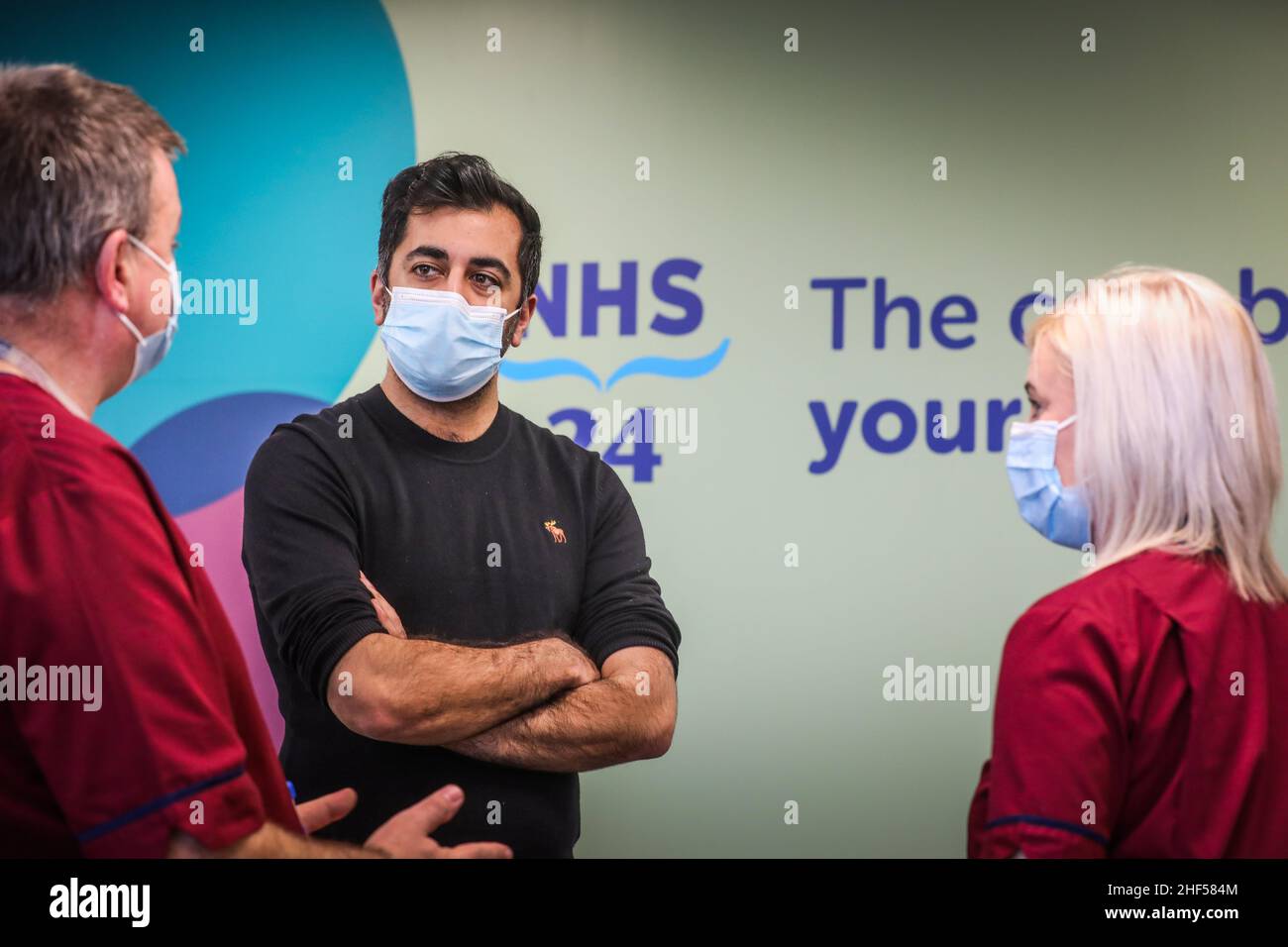 Health Secretary Humza Yousaf (centre) meets Clincial Services Managers