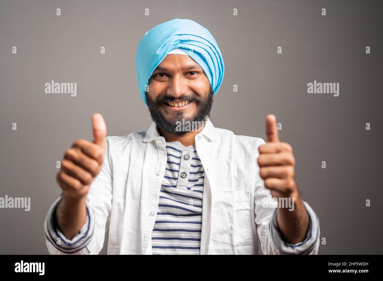 Indian punjabi man thumbs up hi-res stock photography and images - Alamy Indian punjabi man thumbs up hi-res stock photography and images - Alamy