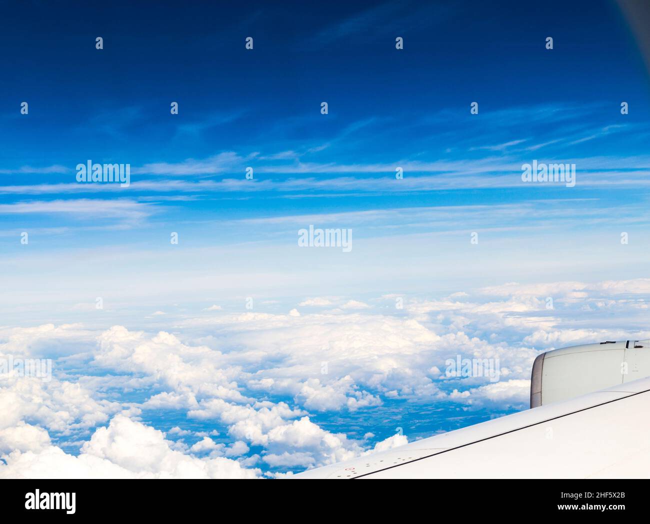 Wing aircraft in altitude during flight Stock Photo - Alamy
