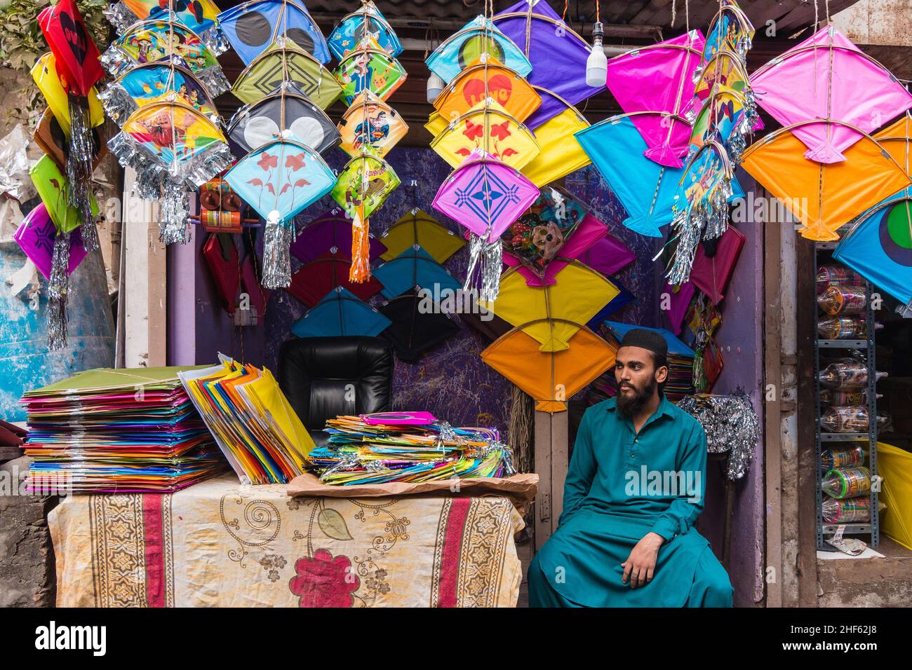 Kite festival in the city of ahmedabad hires stock photography and