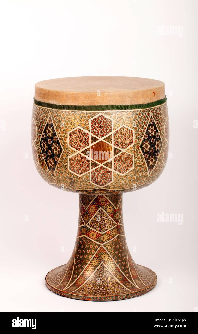 Persian, Iranian, Tombak Zara Goblet drum. Donbak, doumbek Stock Photo -  Alamy