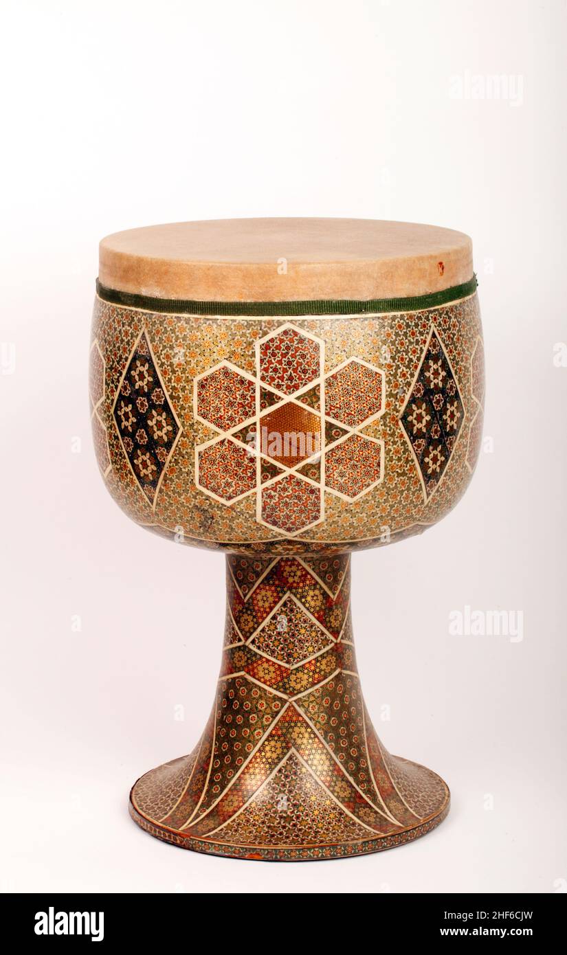Persian, Iranian, Tombak Zara Goblet drum. Donbak, doumbek Stock Photo Alamy